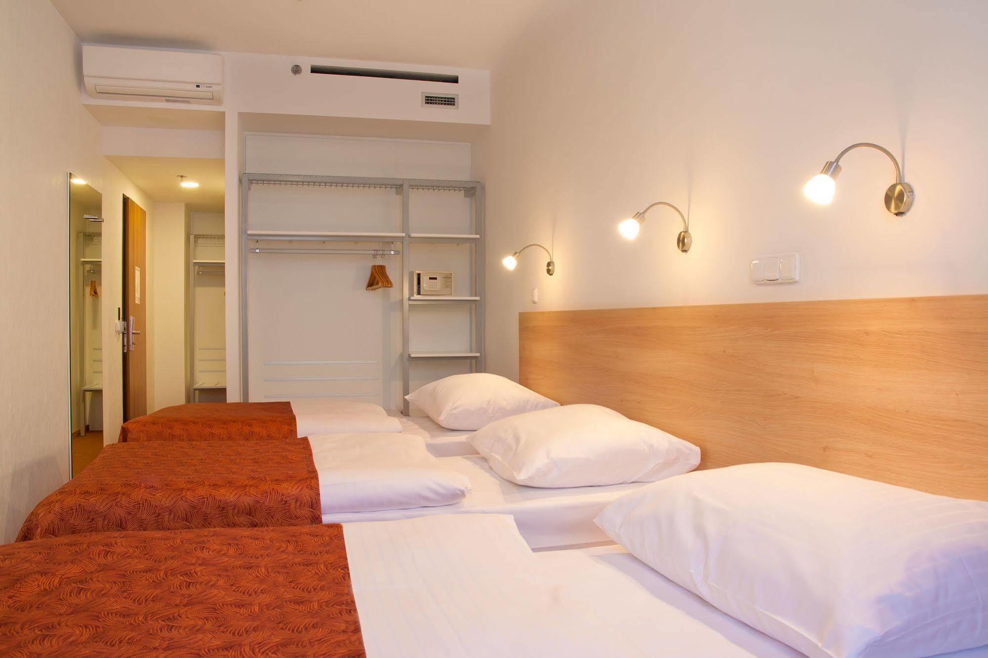 Hotel Ambiance Prague Luaran gambar