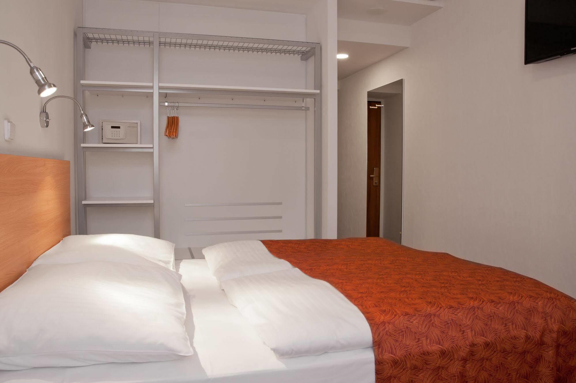 Hotel Ambiance Prague Luaran gambar
