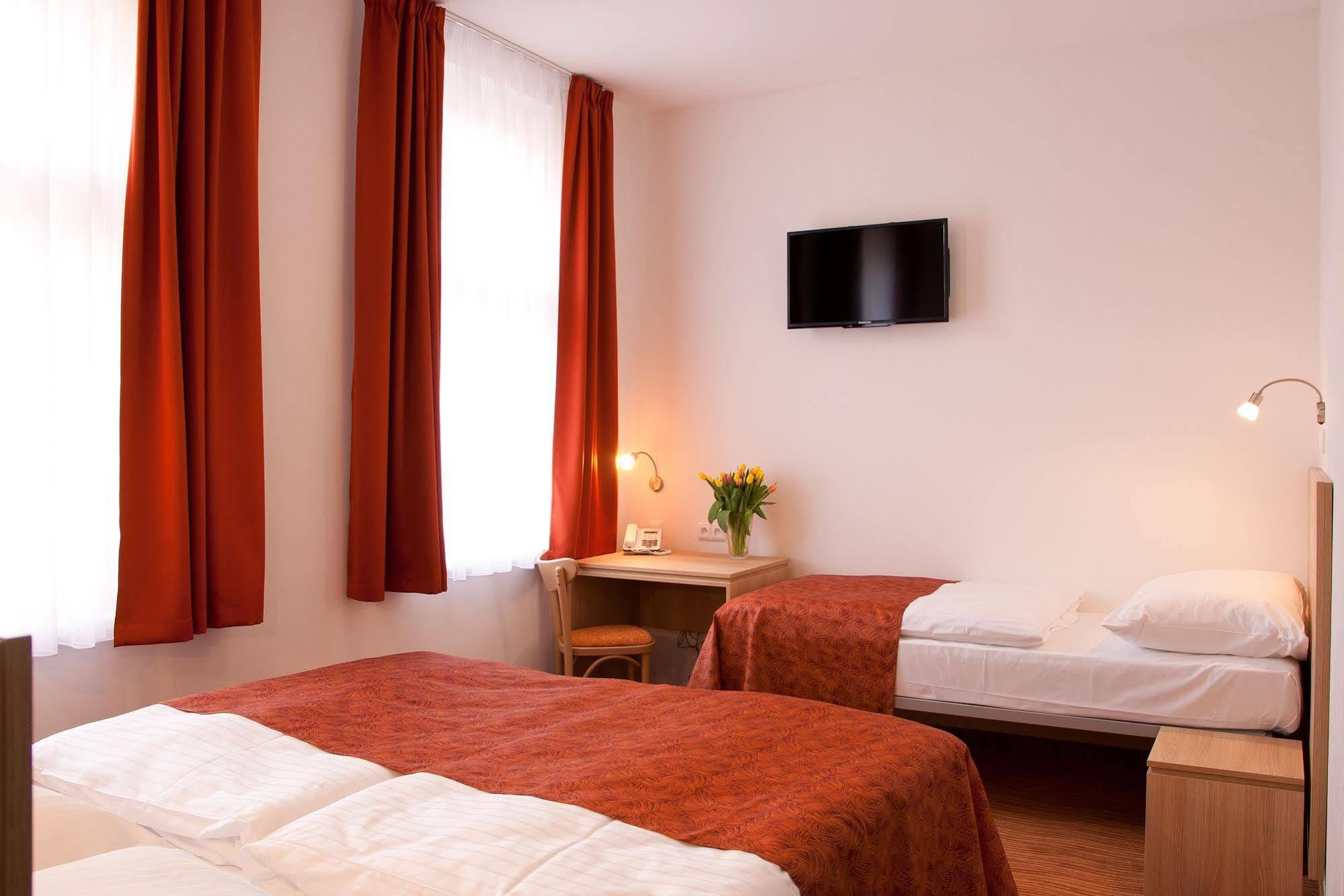Hotel Ambiance Prague Luaran gambar